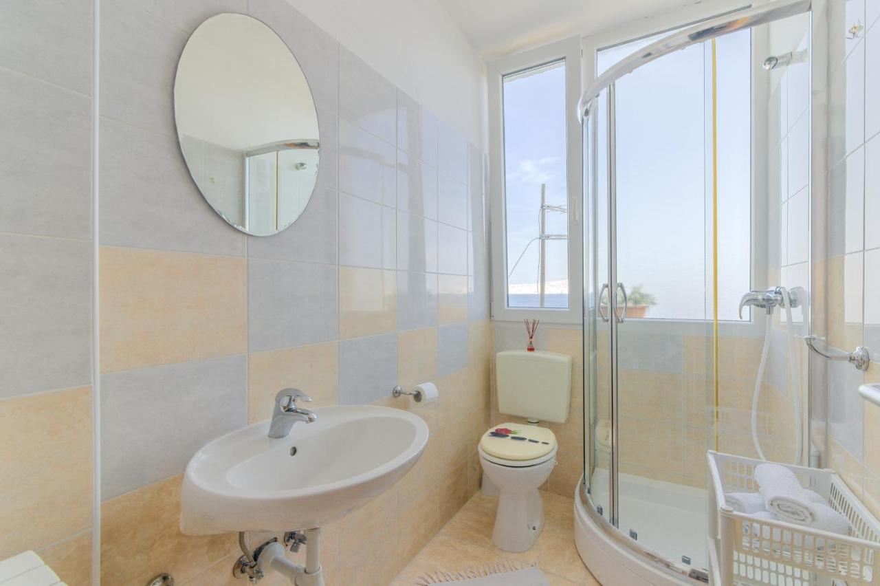 Ivan Apartman Senj  Bilik gambar