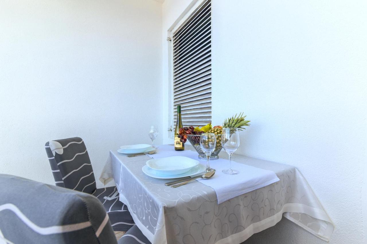 Ivan Apartman Senj  Bilik gambar