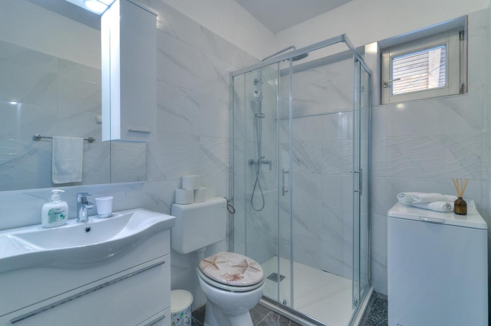 Ivan Apartman Senj  Luaran gambar